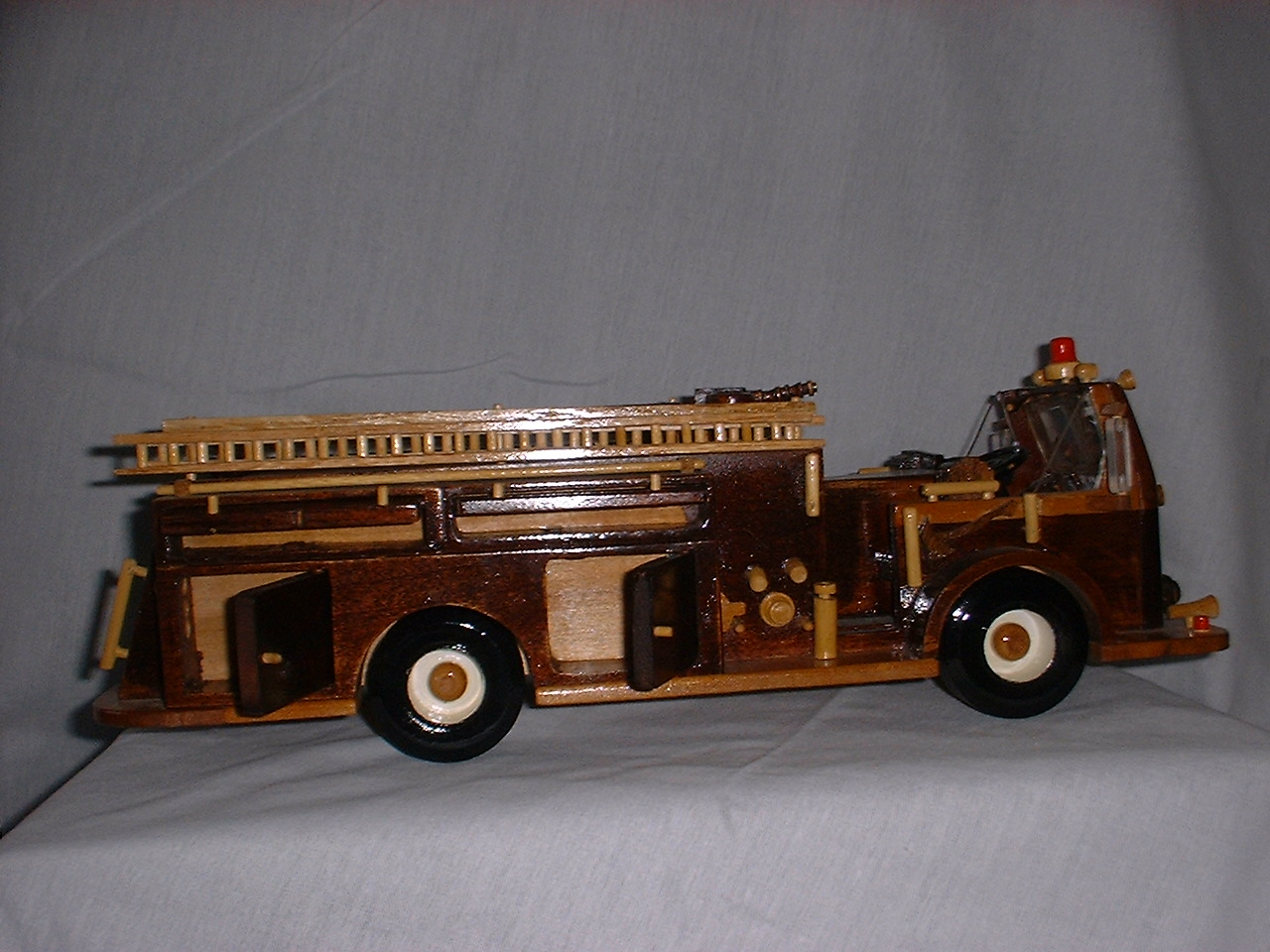 firetruck-seagrave3pic.jpg