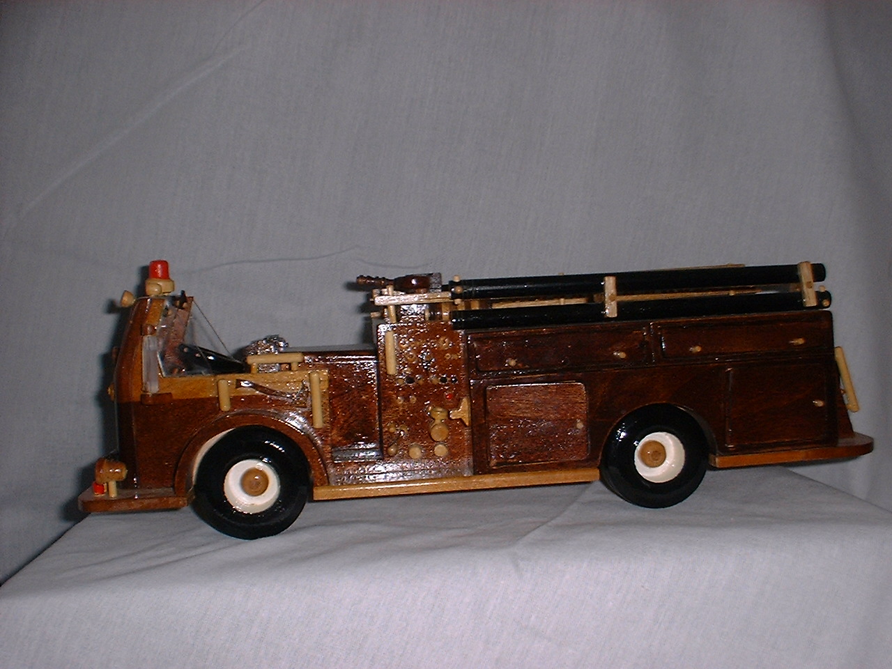 firetruck-seagrave5pic.jpg